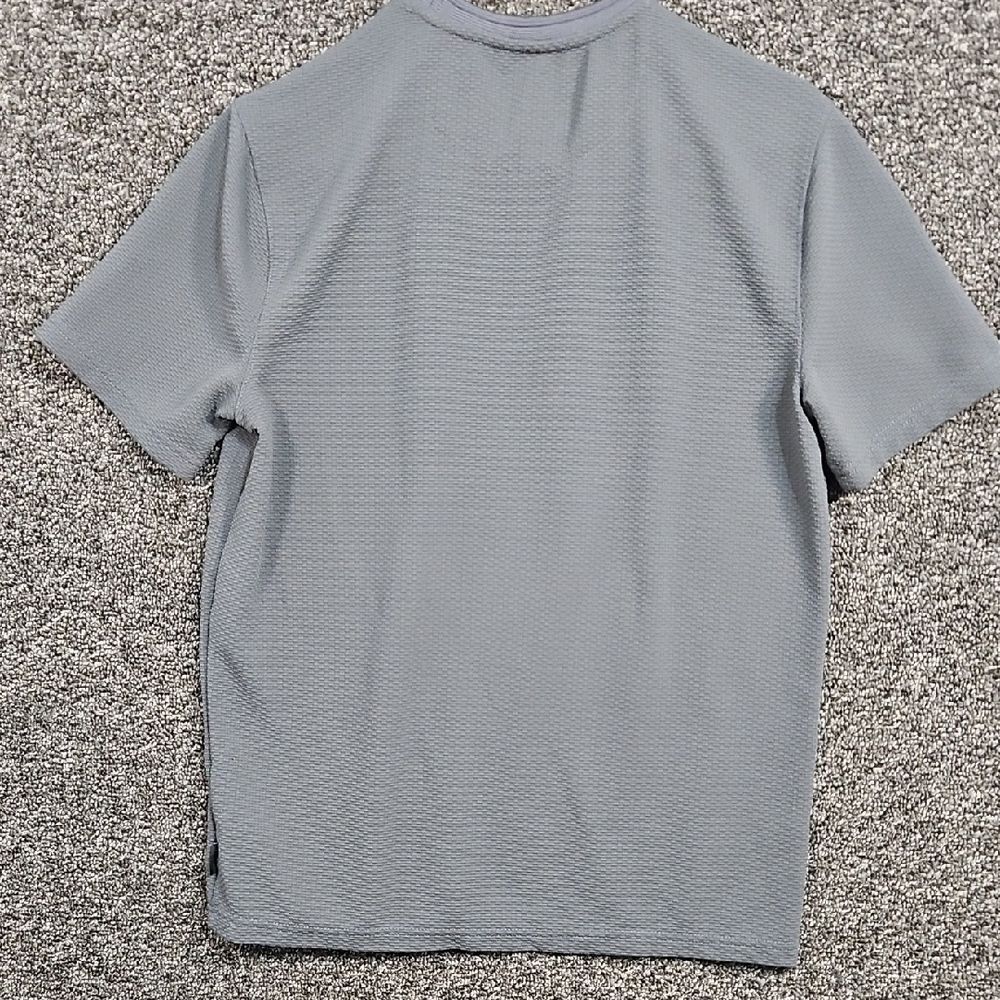 Tahari Men's Short Sleeve Gray Pull Over Shirt - Picture 7 of 8